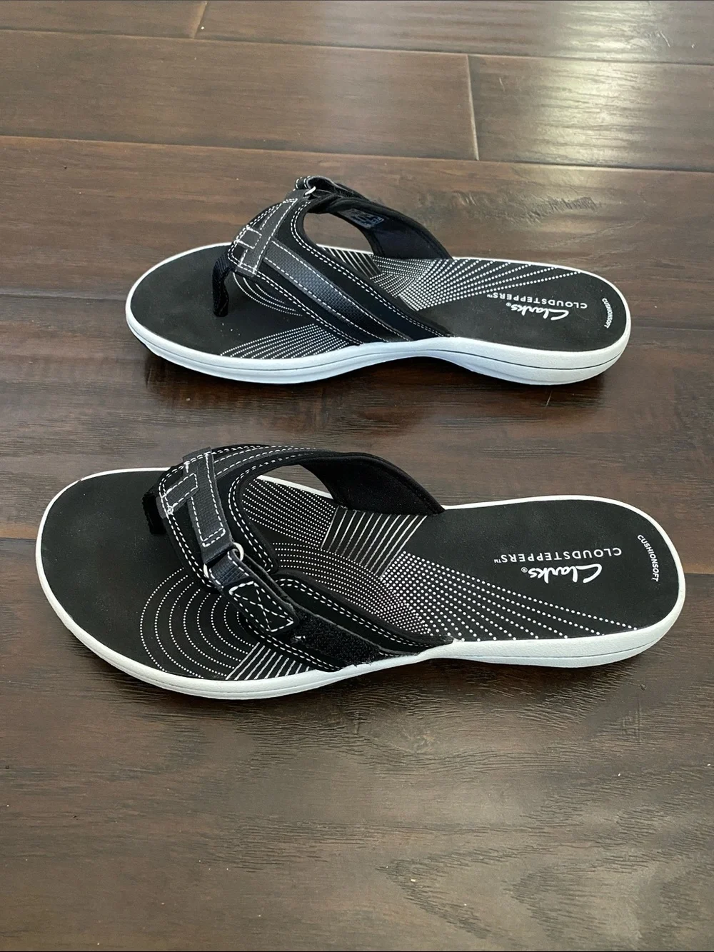 New with box Cloudstepper by Clarks Breeze sea flat sandals women’s size 9M
